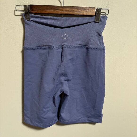 Beyond Yoga Ready or Not Dusty Violet High Waist Biker Shorts- Size Small - Picture 1 of 9